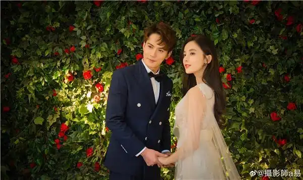 古力娜扎婚纱造型照片婚纱摄影图片