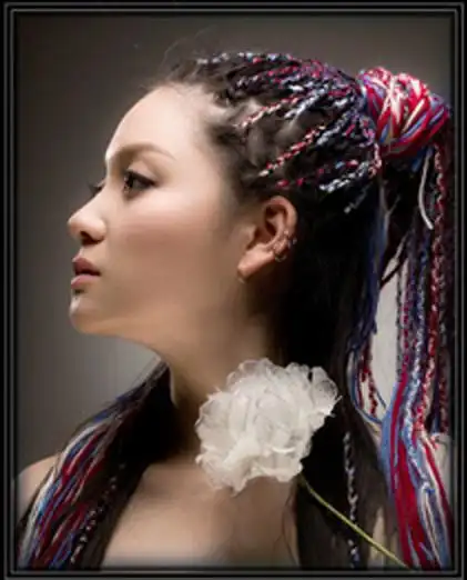 资料时尚版红白玫瑰演员杨吟吟