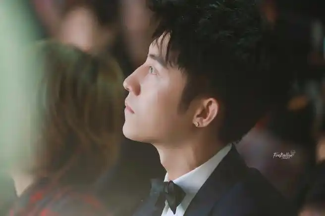 啥时候,还能看到我鱼这个发型呢@johnny黄景瑜#黄景瑜雪迷宫