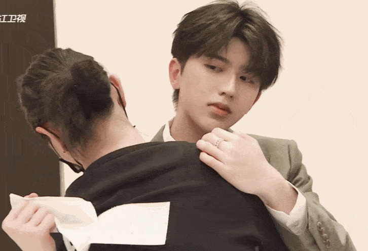 十亿吨跑男的料正片上线蔡徐坤又一次试图操控后期未果