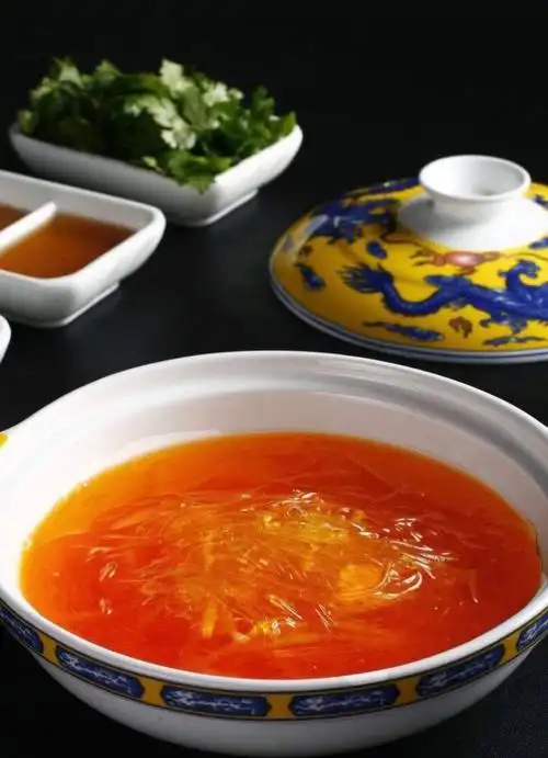 红烧鱼翅 268元/位 配菜免费送