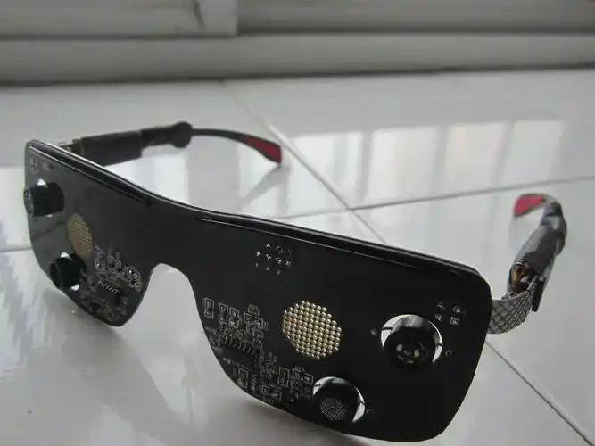 一种盲人导航眼镜