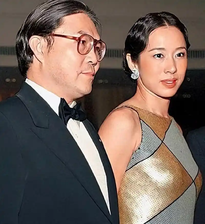 回顾朱玲玲一家三姐妹姐姐比她还要美老公一个比一个有钱