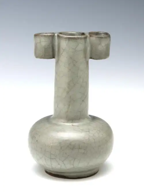 南宋郊坛下官窑贯耳瓶|1|1