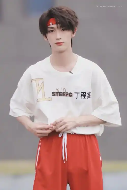 总是笑着带给我慰藉的你丁程鑫超话00@时代少年团-丁程鑫#丁程鑫