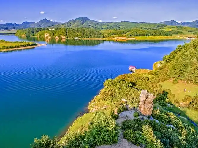 上帝视角瞰丹东叆河绿水青山金山银山人世间最美的河