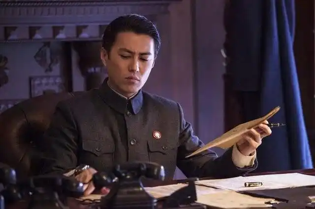 《伪装者》里面五个最奸诈的人物,第一竟然是他?