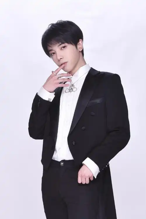 华晨宇个人写真