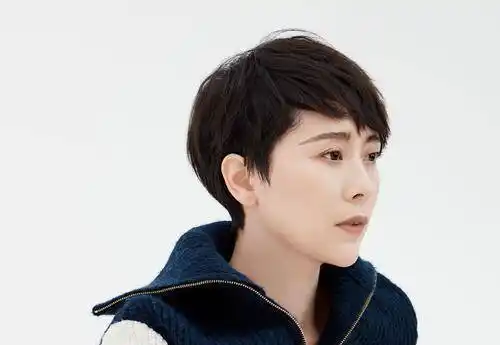 嫁入豪门的海清,干净利索的短发:女人就是要富养自己_生活_因为_家庭