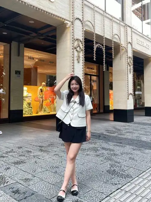 身高160体重130斤 肩宽40(溜肩严重) 7415胸围90(9385b)74