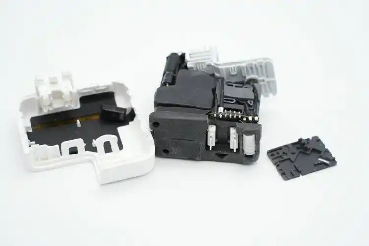 拆解报告:apple苹果原装35w双c口快充充电器a2676-充电头网