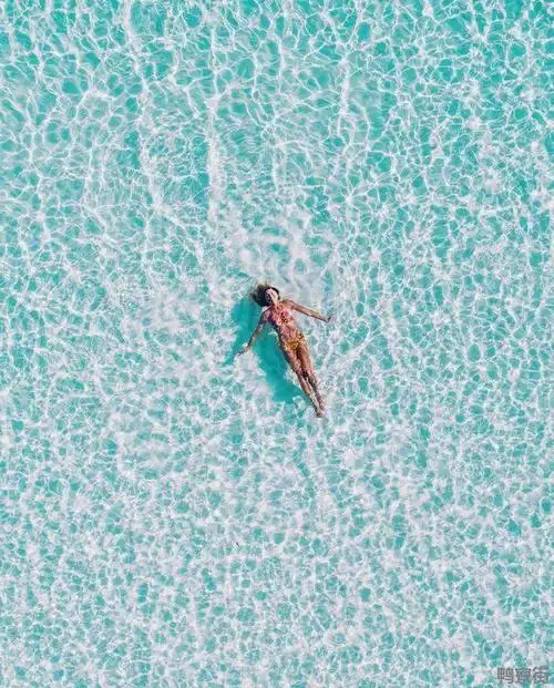 发朋友圈游泳的美句发朋友圈游泳的短句