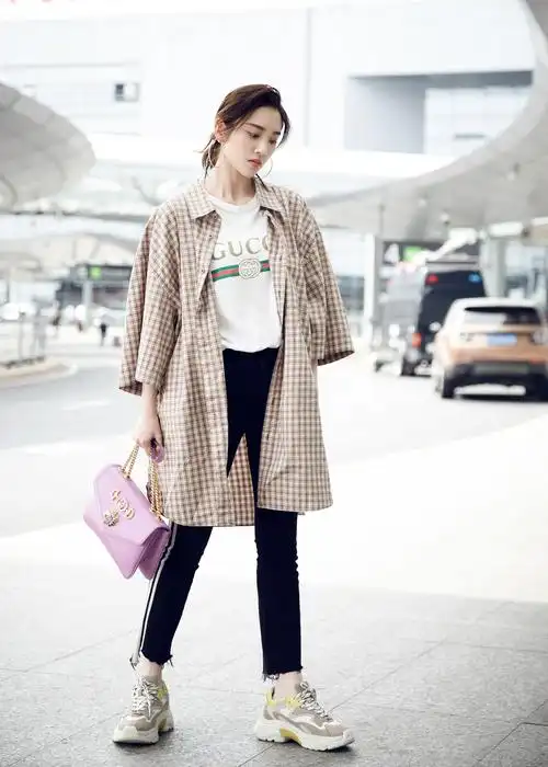 美女写真,明星壁纸,唐艺昕,气质,美女,演员,明星唐艺昕机场私服照