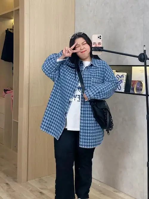 一条能搭你衣柜里五件以上上衣的裤子矮胖女孩穿搭大码女装日常穿搭