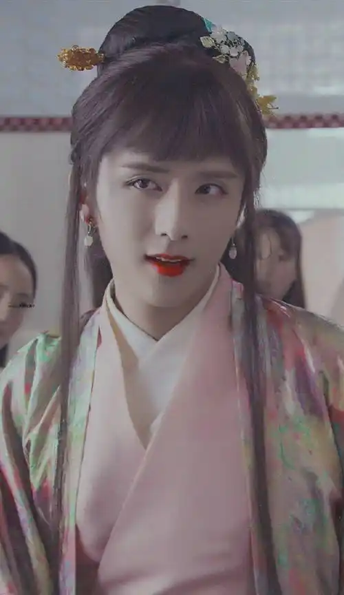 90后古装小生张新成,许凯,郑业成,侯明昊"女装四美",谁可?