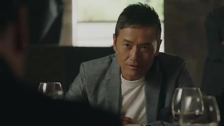 无线五虎之一64岁的苗侨伟为何能成邵氏飞虎系列常青树