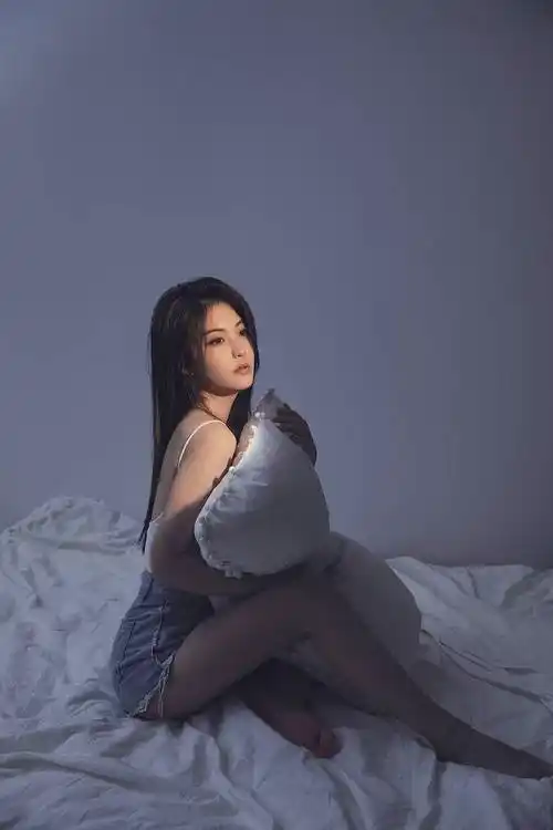 绝对的宅男女神又会是多少男孩的梦中女孩