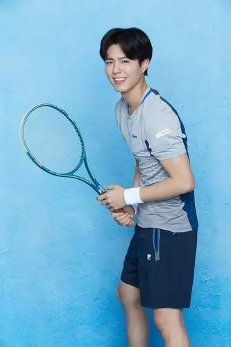 [朴宝剑][分享]180511 宝剑春夏新款运动装宣传照公开 衣架子身材挡不