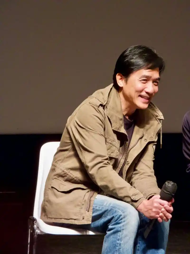 几张电影节梁朝伟的图片 真的是老帅了