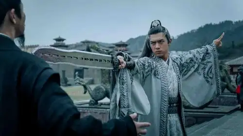 李现《剑王朝》收官 发文感谢角色真情道别