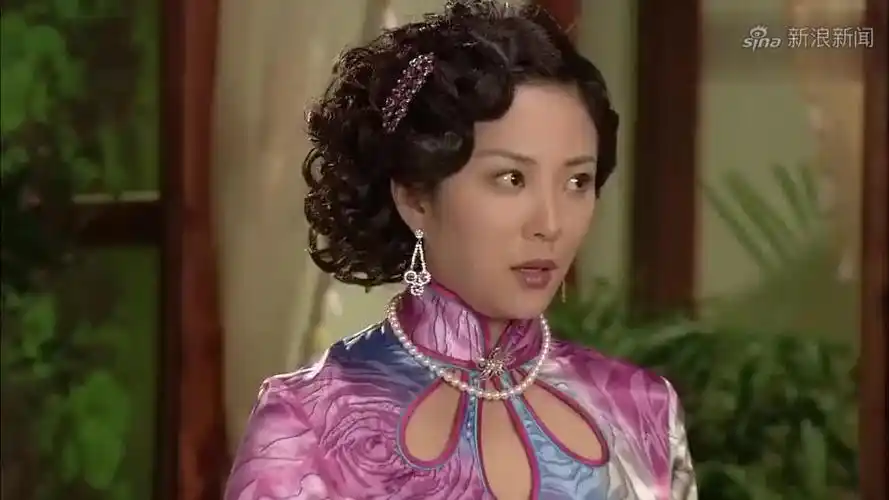 娘心:方老爷这才看清蔡振华的真面目,立马撕破脸,俩人大吵