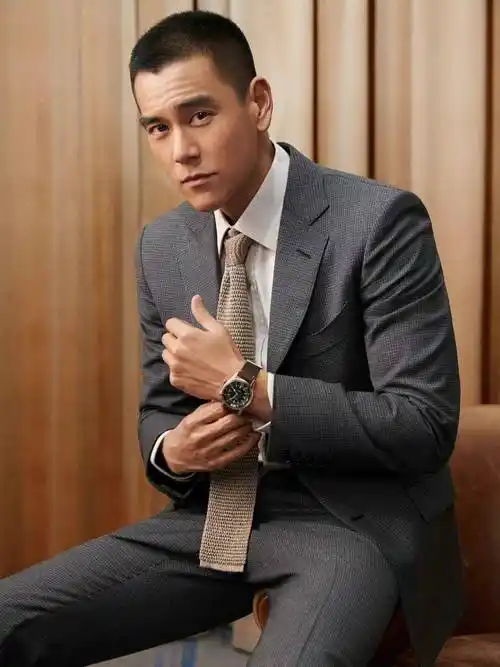 差19岁似同龄人,41岁彭于晏颜值下跌