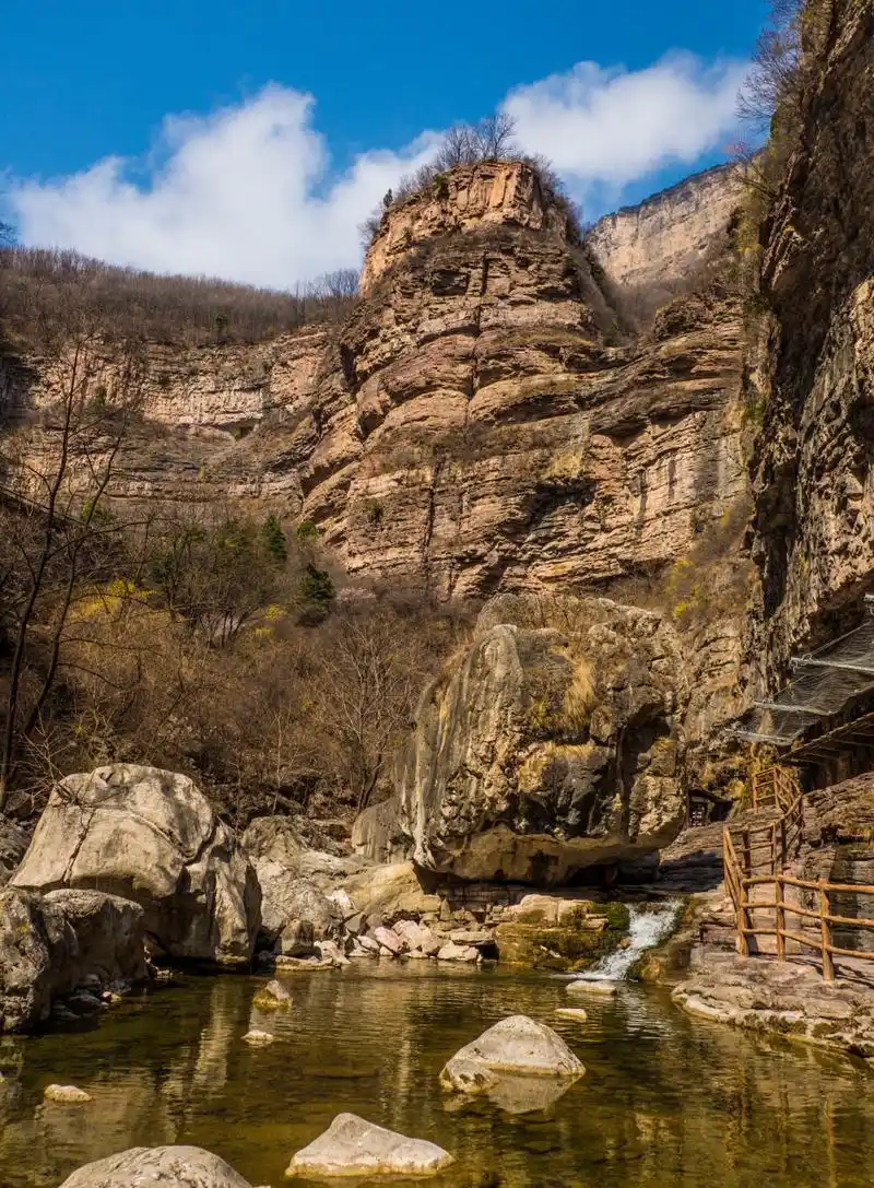 桃花谷 桃花谷风景区是太行大峡谷中的一个山谷,也是太行大峡谷景区的