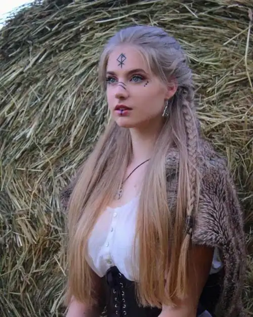 美到cos受限的脸 专攻中世纪cos的精灵女孩nimuena