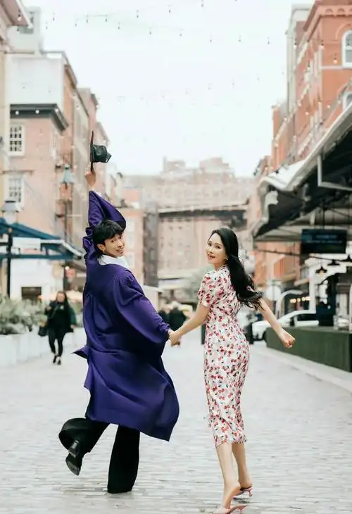 伊能静儿子恩利新代言  为数不多男的代言彩妆合适的!