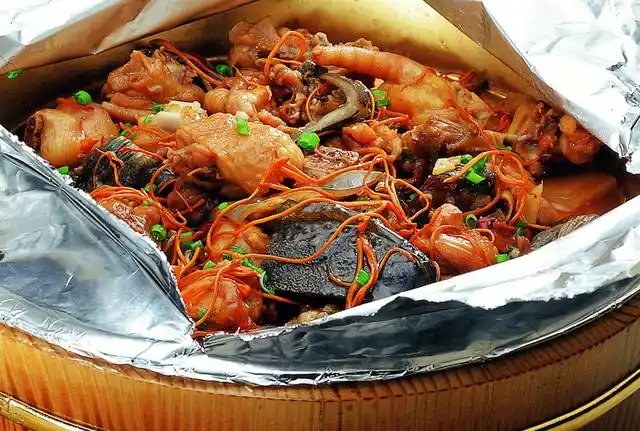 湖南湘菜:青椒姜母砂锅鸡,私房菜做法,酒店特色菜