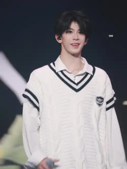 王浩 少年肆意生长