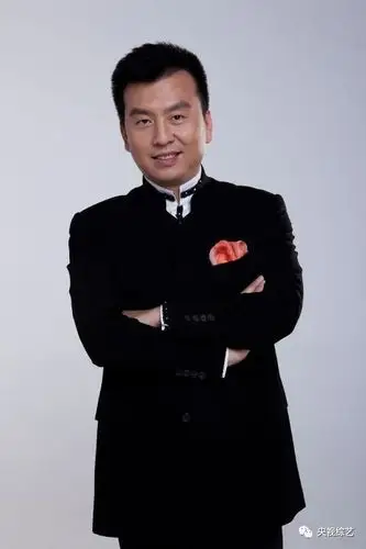 央视综艺男主持人帅气照片大放送你被圈粉了吗