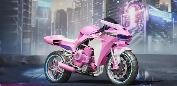 其中最受欢迎的除了时装,便是火箭少女摩托车了,少女粉的配色让无数