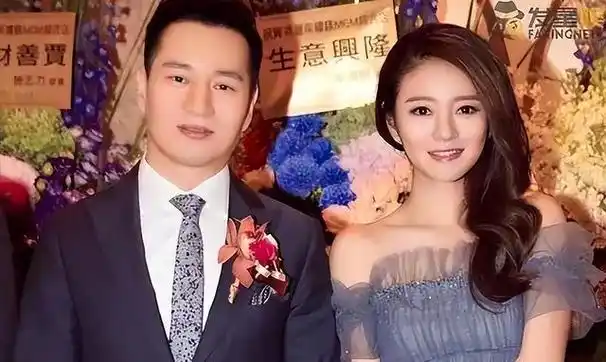 陈荣炼迎娶安以轩时,出手阔绰,毫不吝啬地投入巨资,展现了深厚的财力