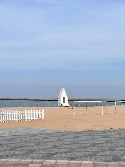 在天津的海边遇见时尚##2024天津时装周