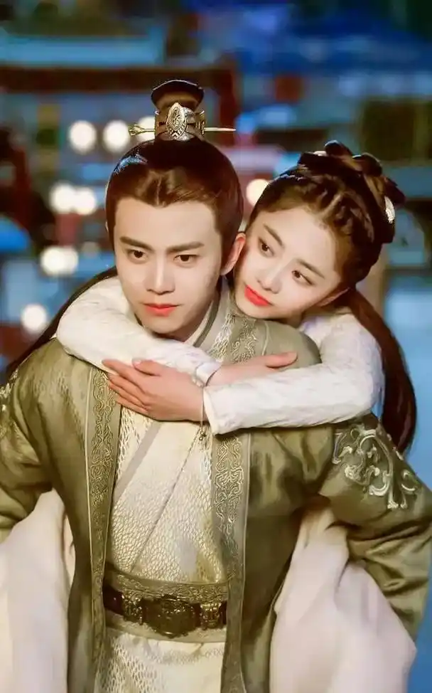 任嘉伦陆绎 ,谭松韵和谁更有cp感?锦衣之下 - 抖音