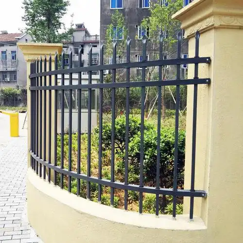 力澜厂家锌钢防护栏杆烤漆小区组装栏杆建筑护栏户外栅栏围墙护栏