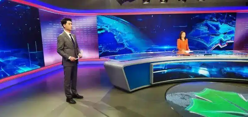 声屏焦点启用全新演播室教视新闻今天起改版直播