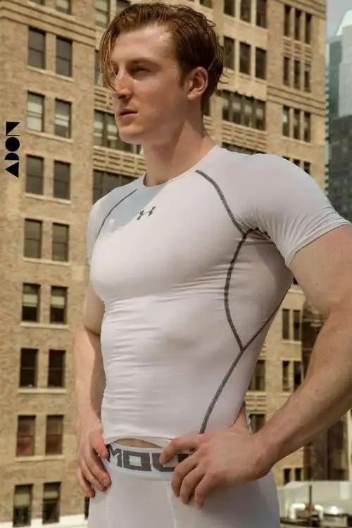 肌肉男:欧美腹肌男图片-小虾米