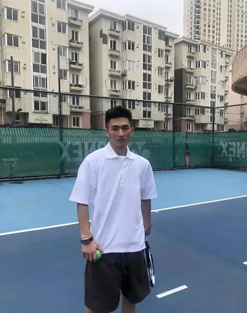 好喜欢你的高鼻梁啊