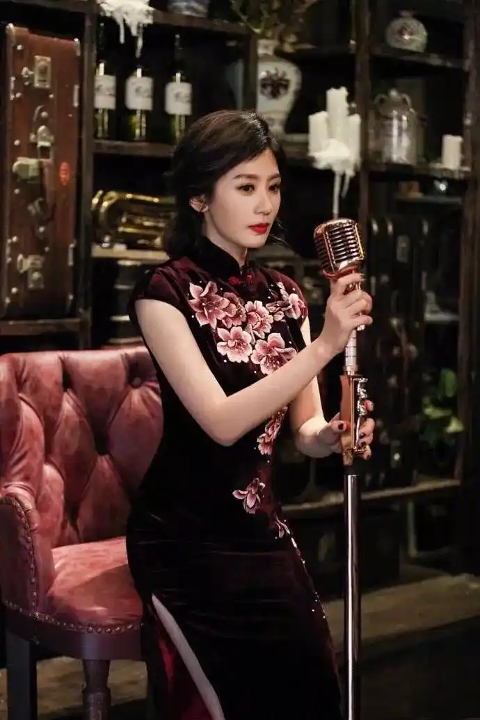 贾静雯:殿堂级选手李冰冰:杨幂(从电视剧如意官微找的图)