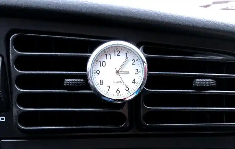 fgacct汽车时钟车载时钟精美车用石英表装饰表金属表壳玻璃表面黑色