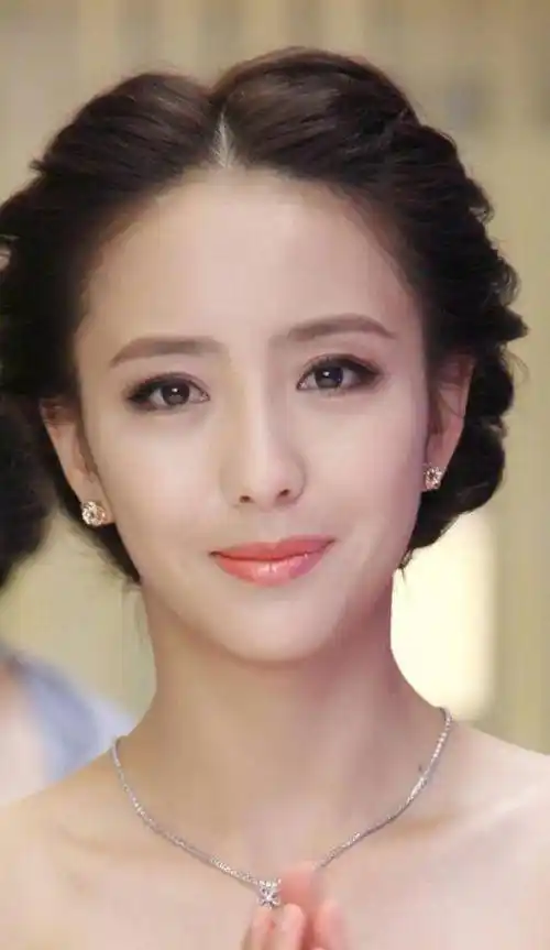 原创盘点有梨涡的女明星只服这6位笑起来甜美俏皮一眼万年