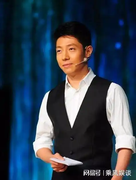 一个举动彻底戳穿了撒贝宁的人品难怪董宇辉叫他小撒