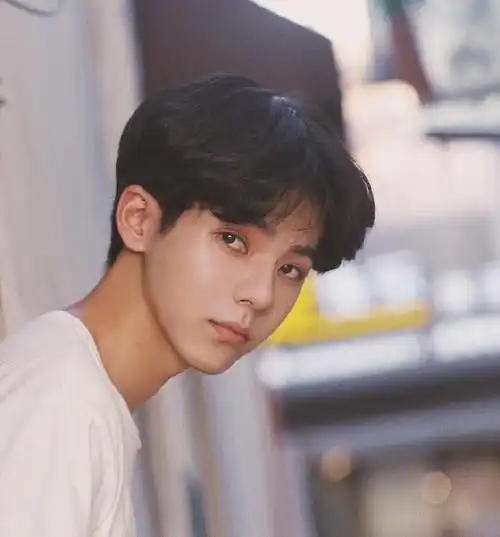 小鲜肉帅哥00后可爱小鲜肉图片帅哥猛男文章小虾米