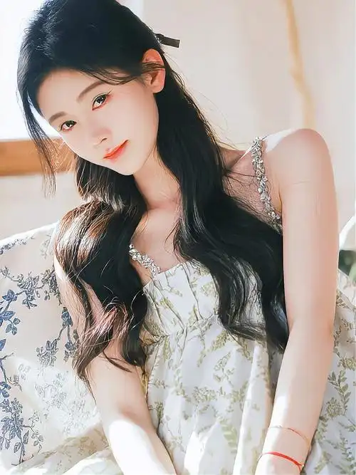 鞠婧祎纯天然脸蛋好精致,颜值与实力并存的美女,女神永远是女神