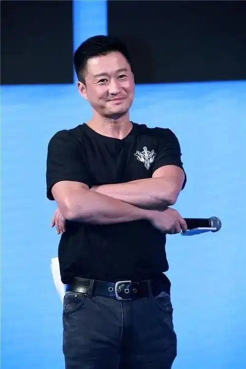 吴京一次访谈你能打赢洪金宝甄子丹和李连杰吗吴京笑了