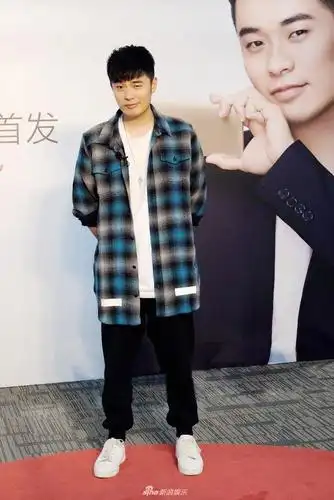 陈赫玩游戏和林更新狂互怼我请你查脑子