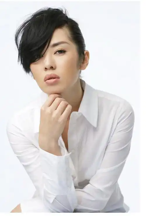 娱乐圈拥有性感厚嘴唇的女星,余男上榜,杨颖第三,第一居然不是舒淇