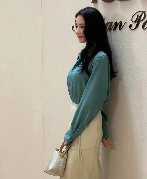 看清路人镜头下的刘诗诗我明白了普通人和明星的差距有多大